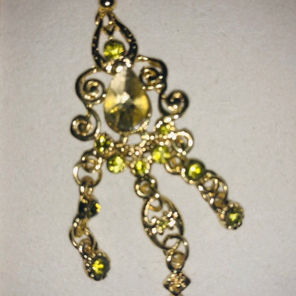 Chandelier style green & gold earrings - Picture 2 of 5